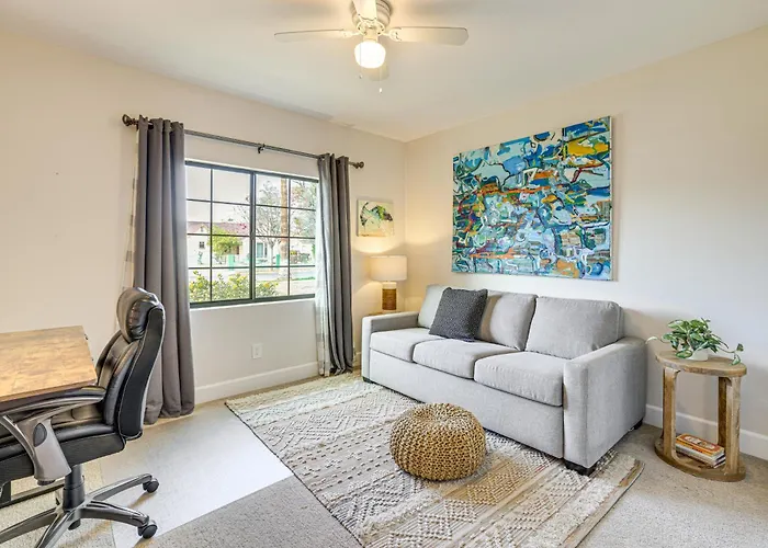 1 Mi To Grand Ave: Modern W/ Spacious Yard! *
